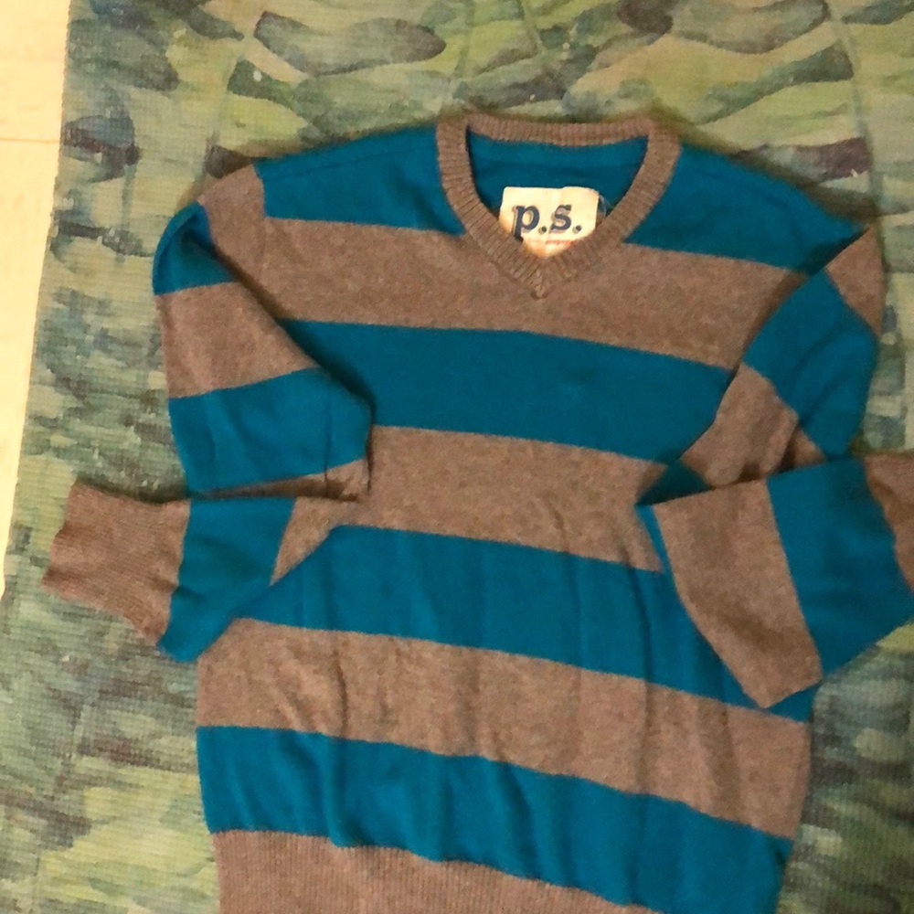 PS Aeropostale boys, size 8 sweater. Blue and Gray